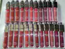 Harga Lipstik Revlon Warna Pilihan Maret 2024