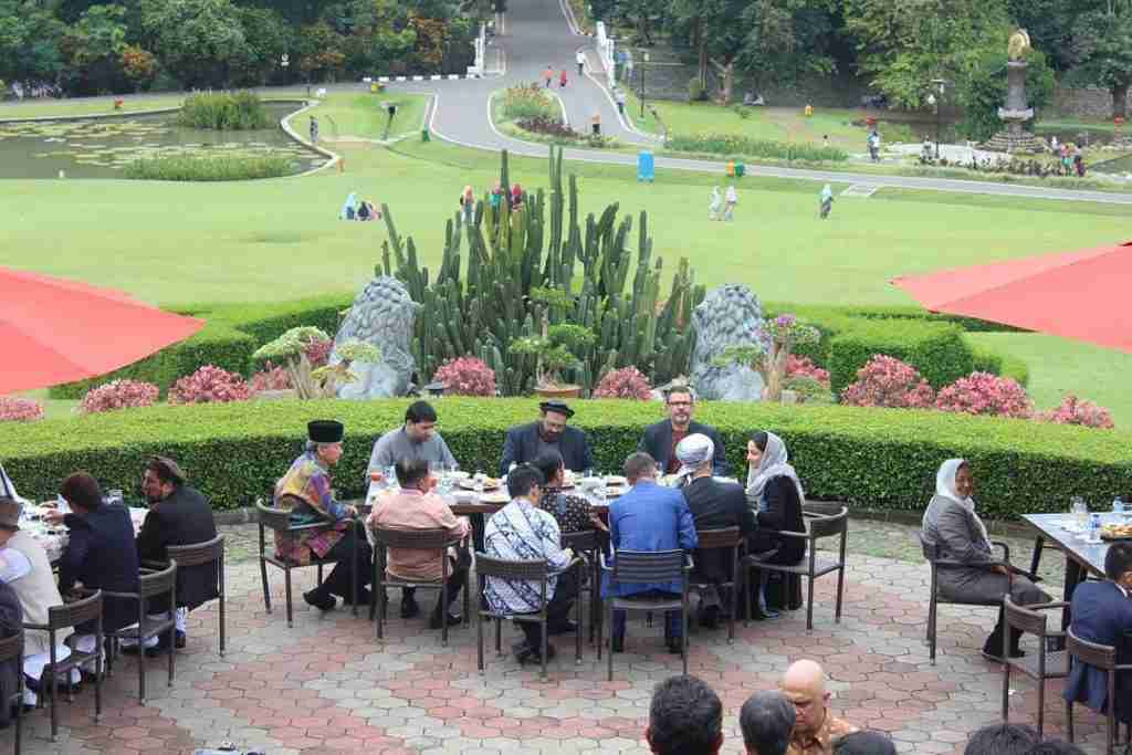 Grand Garden Cafe Kebun Raya Bogor