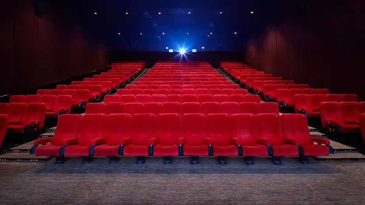 Harga Tiket Bioskop XXI Biasa di Surabaya