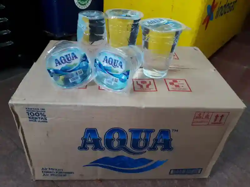Review Aqua sebagai Merek Terkemuka