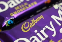 Perbandingan Harga Coklat Dairy Milk