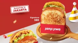 Promo Kopi Janji Jiwa Salted Egg Chicken Mulai Rp26.000 3 Menu baru Kopi Janji Jiwa Salted Egg Chicken Toast dengan isian ayam crispy dan saus salted egg creamy