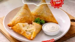 Promo Emado’s Samosa Cheese Mulai Rp12.000 Berlaku 10–11 Februari 2026 2 Promo Emados Shawarma Selasa Karak Tea Rp12.000 di Seluruh Gerai